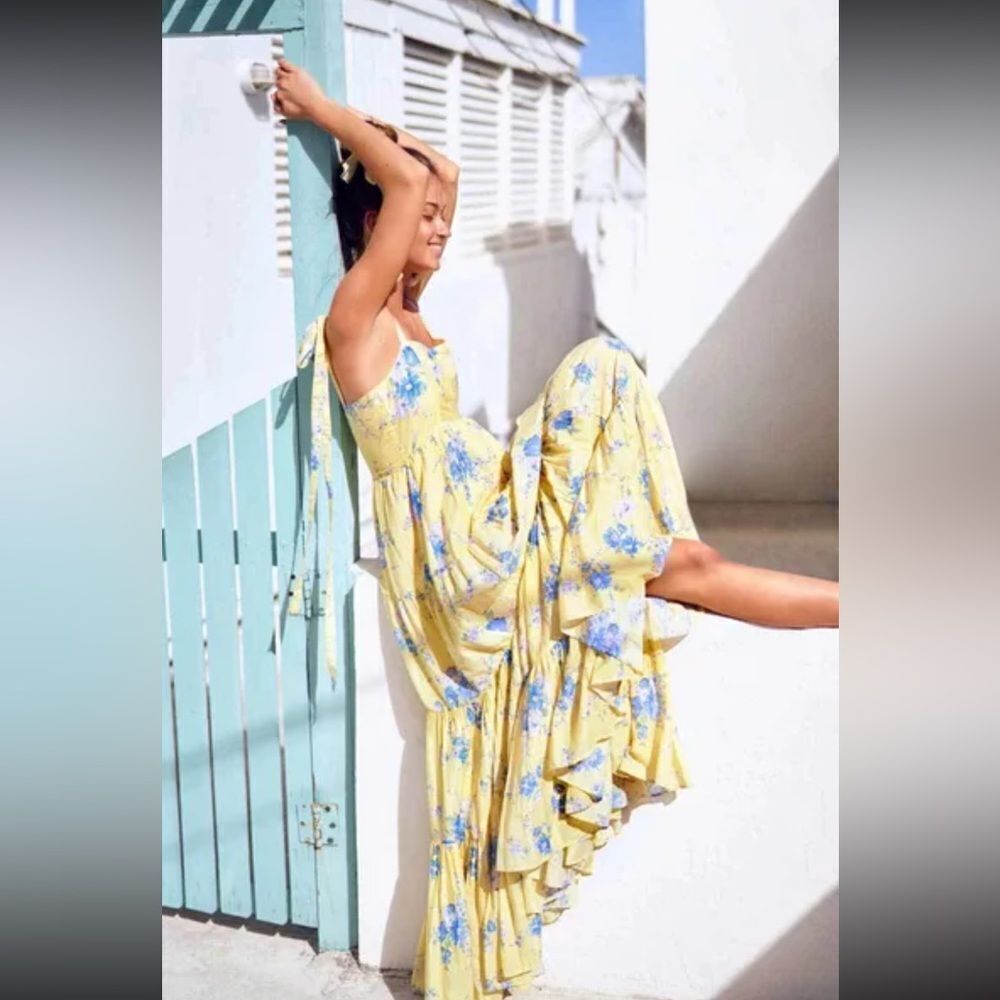 NWT Floral Yellow Maxi Dress Medium